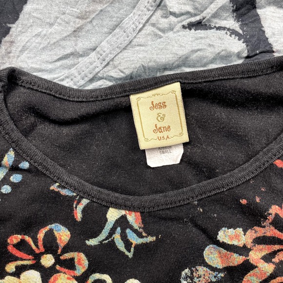 Lot of 4 Jess & Jane Tops Size Small Medium and XL Floral Geometric - Picture 4 of 6